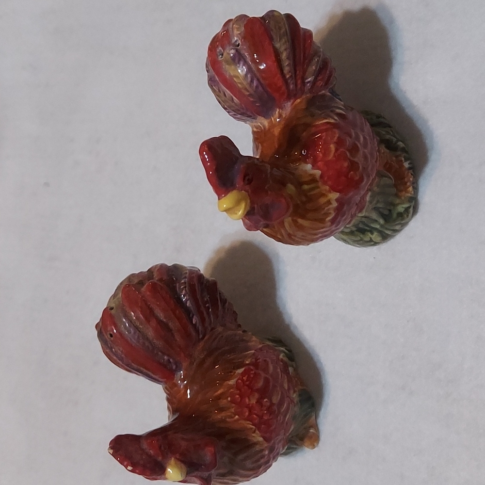 1950's Salt & Pepper Shakers - Picture 2 of 7